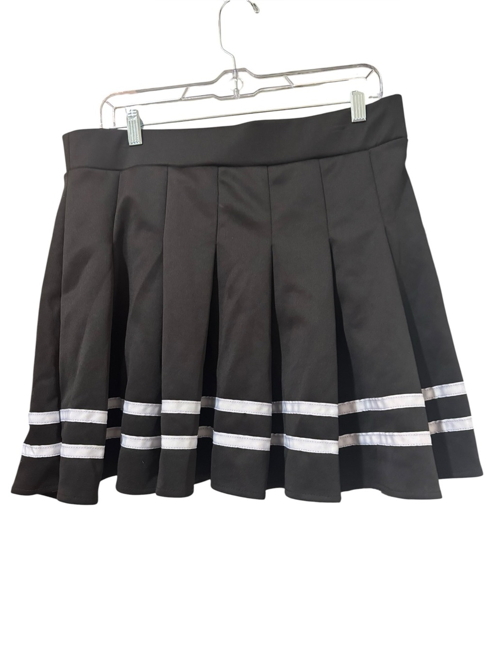 Spirit Women's Black White Stripes Trim Pleated Unlined Skirt Size XL
